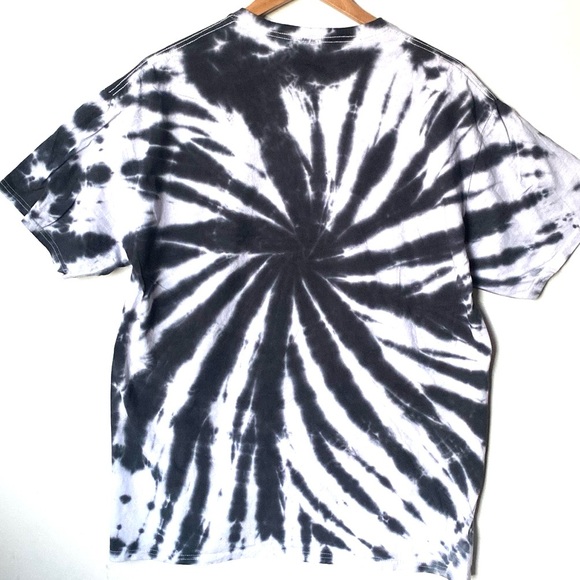 (A11) Metallica Ride the Lightning Short-sleeve Tee, Size Large, NWOT, Unisex - Picture 4 of 5